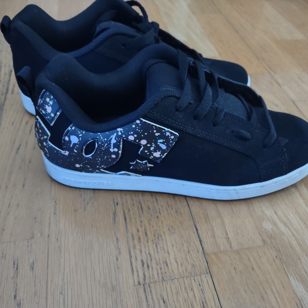 DC shoes